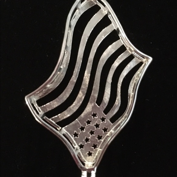 Flag pendant w/ pearls - Picture 5 of 7